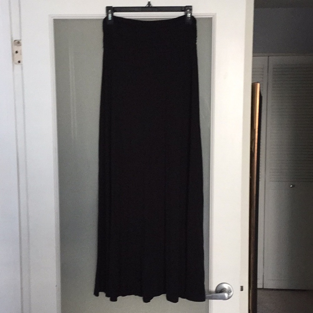 Bobeau Black Maxi Skirt